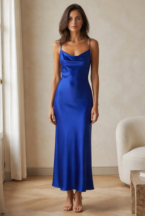 Abito Midi in Satin con Spalline e Scollatura a Collo d'Anatra - Eleganza Senza Tempo per Serate