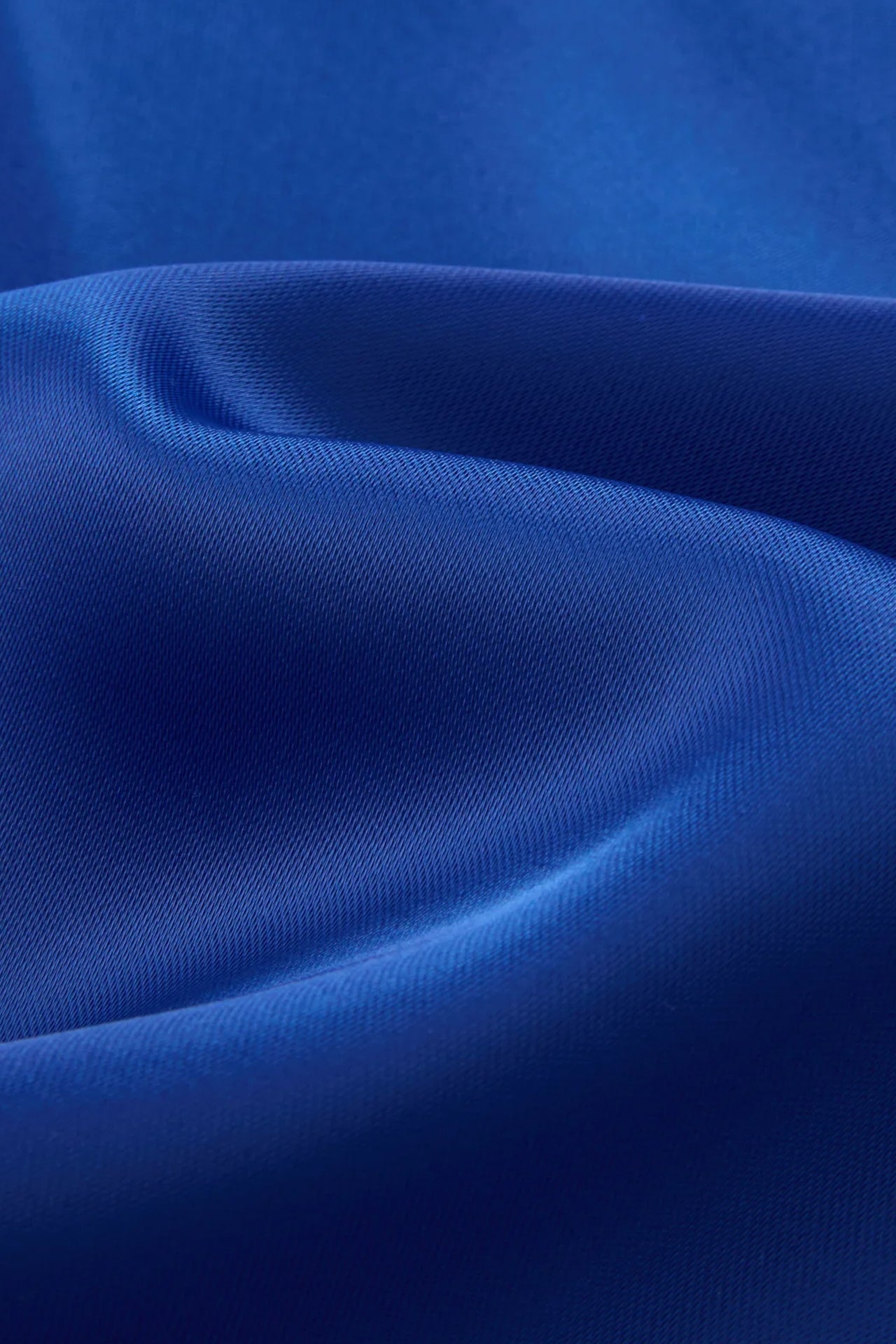 Abito Midi in Satin con Spalline e Scollatura a Collo d'Anatra - Eleganza Senza Tempo per Serate -1