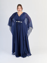 Abito fluido Blu scuro, fascia decorativa al vita, silhouette avvolgente