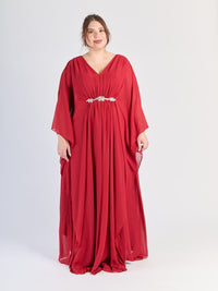 Abito lungo in Bordo, maniche ampie, stile passionale e elegante