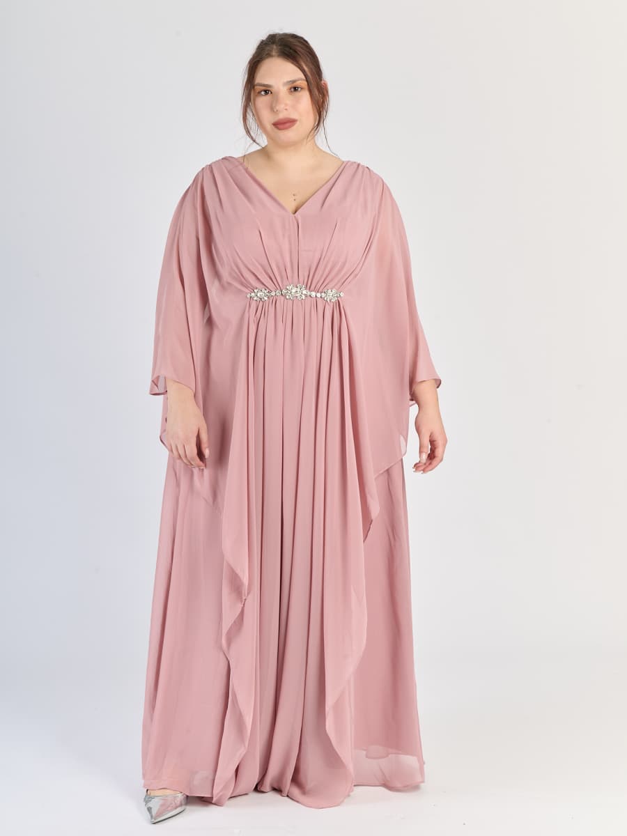 Abito lungo in Rosa Antico con maniche ampie e fascia decorativa