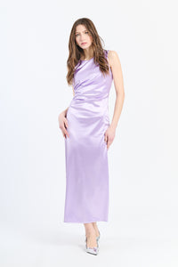 Abito lungo lilla in raso, scollo asimmetrico e stile delicato