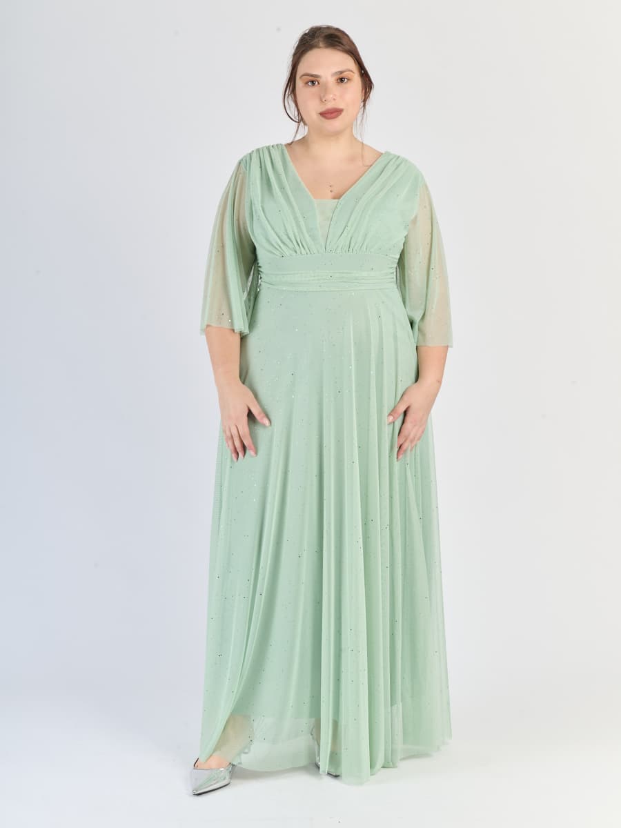 Abito lungo salvia, scollatura a V e maniche trasparenti, un tocco di freschezzaverde.