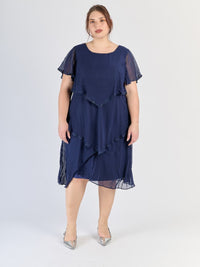 Abito midi navy, design a livelli e maniche scollate, perfetto per occasioni formali