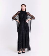 Abito nero-argento a puzzo con maniche corte, glamour per eventi notturni.