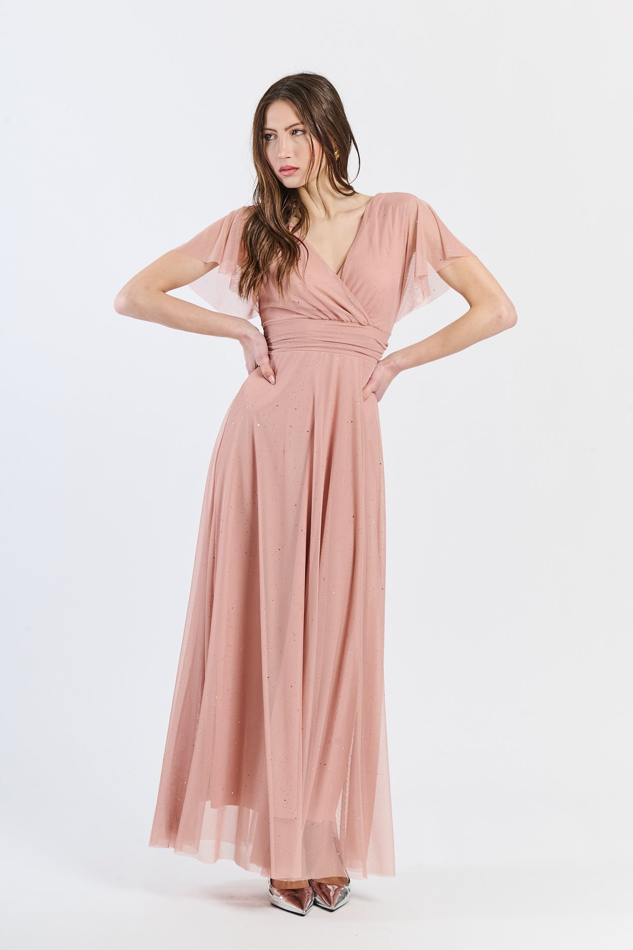 Abito rosa antico con maniche corte, romantico e delicato