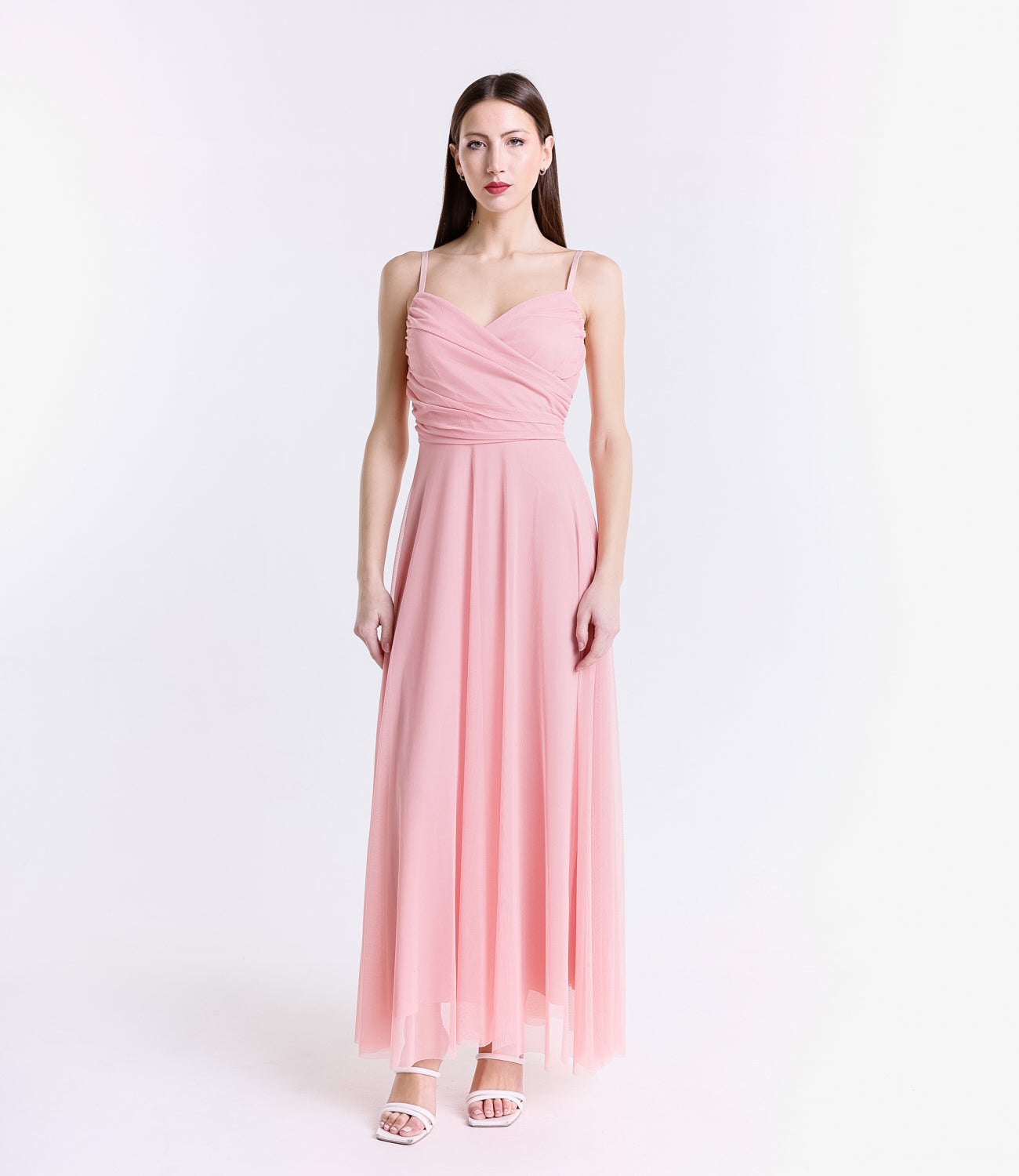 Abito rosa in tulle, spalline sottili, effetto delicato