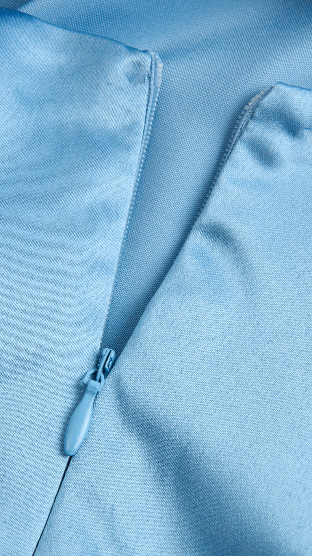 Elegant Long Satin Dress with Thin Straps – “Estella”