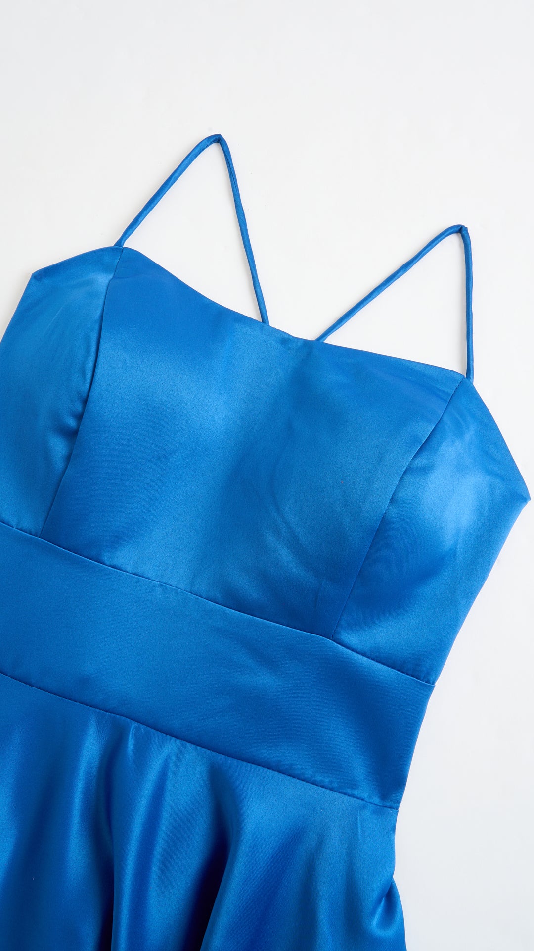 Elegant Long Satin Dress with Thin Straps – “Estella”