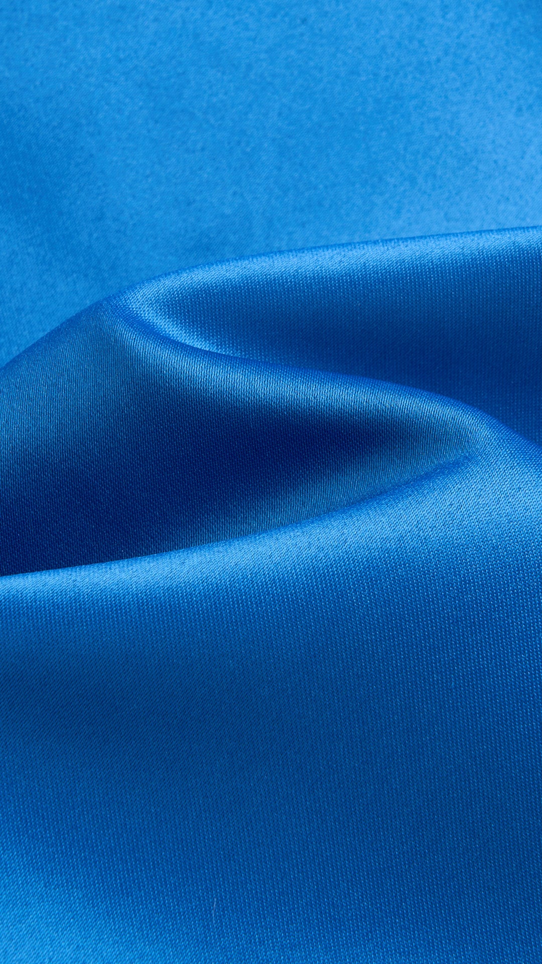 Elegant Long Satin Dress with Thin Straps – “Estella”