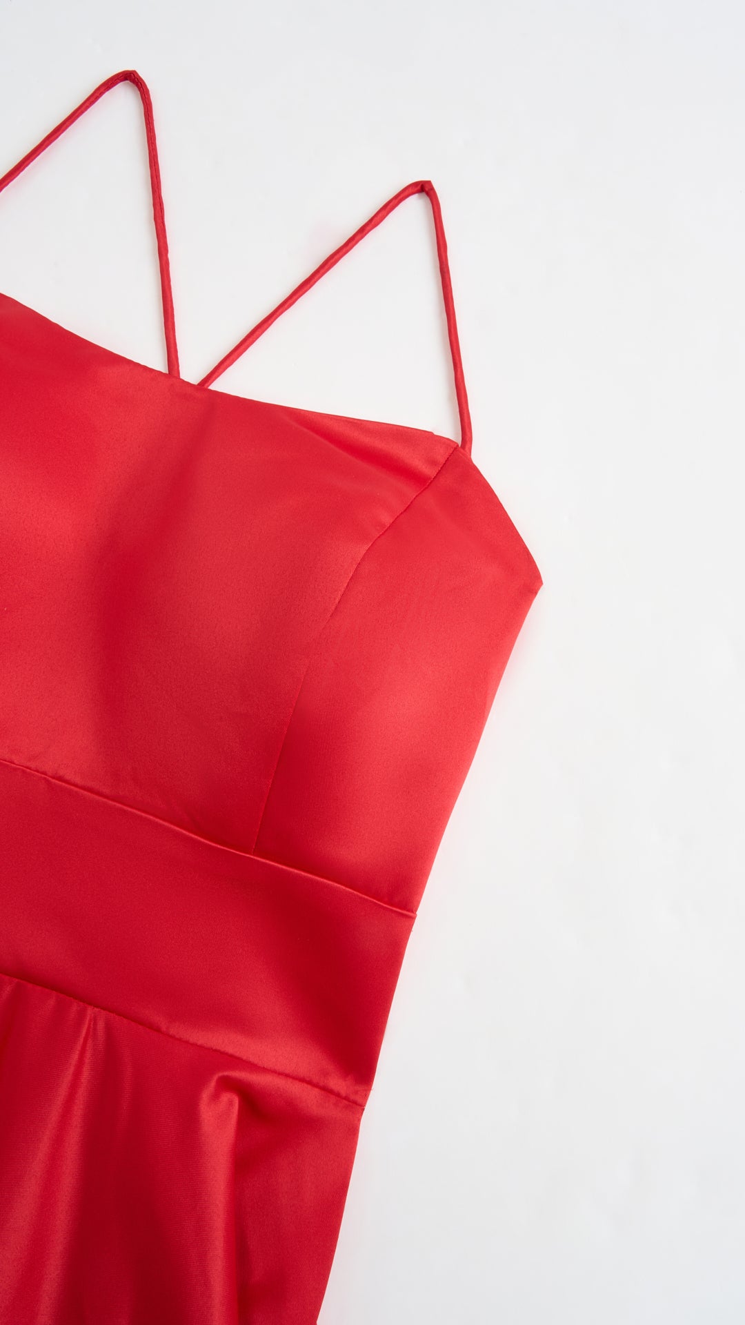 Elegant Long Satin Dress with Thin Straps – “Estella”
