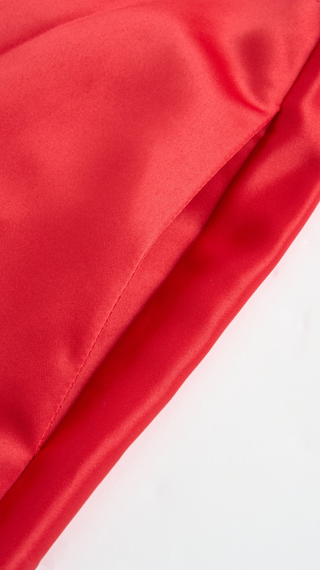 Elegant Long Satin Dress with Thin Straps – “Estella”