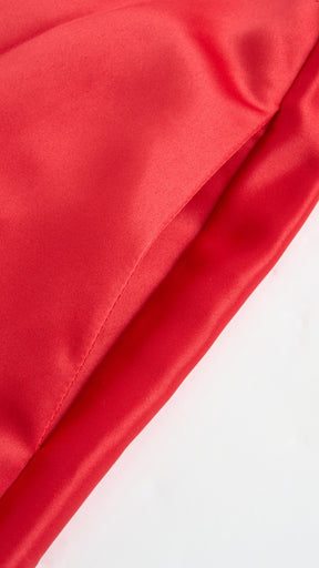 Elegant Long Satin Dress with Thin Straps – “Estella”