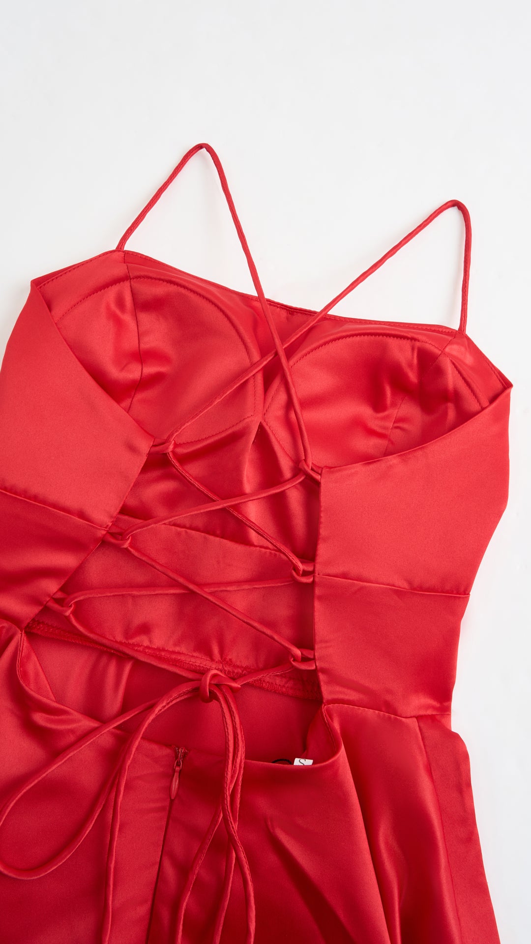 Elegant Long Satin Dress with Thin Straps – “Estella”