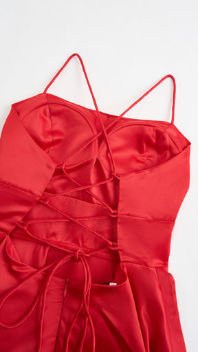 Elegant Long Satin Dress with Thin Straps – “Estella”
