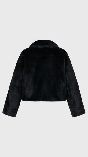 Giacca cropped in pelliccia sintetica con colletto a revers