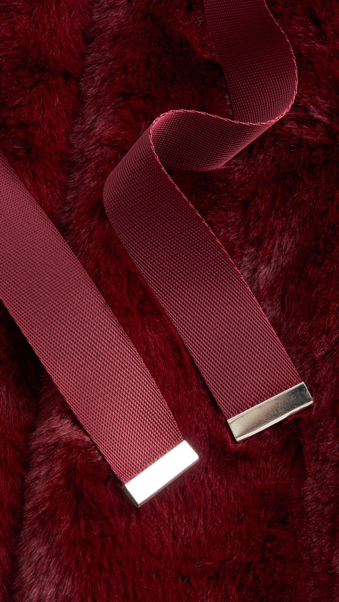 Giacca con cappuccio in peluche sintetica con zip e coulisse