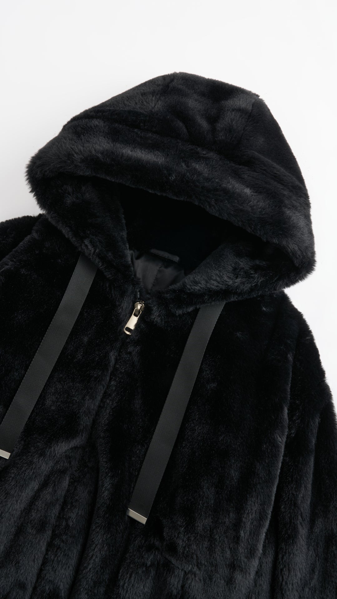 Giacca con cappuccio in peluche sintetica con zip e coulisse