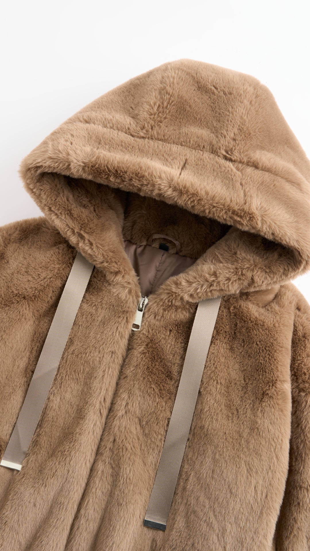 Giacca con cappuccio in peluche sintetica con zip e coulisse