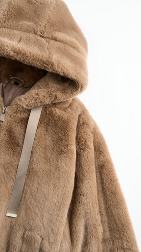 Giacca con cappuccio in peluche sintetica con zip e coulisse