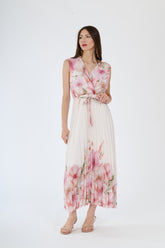 Donna con abito lungo Rosa a fiori, scollatura a V, senza maniche e fascia vita