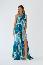 Donna con abito lungo a stampa floreale Verde.S, spalla unica e slit laterale