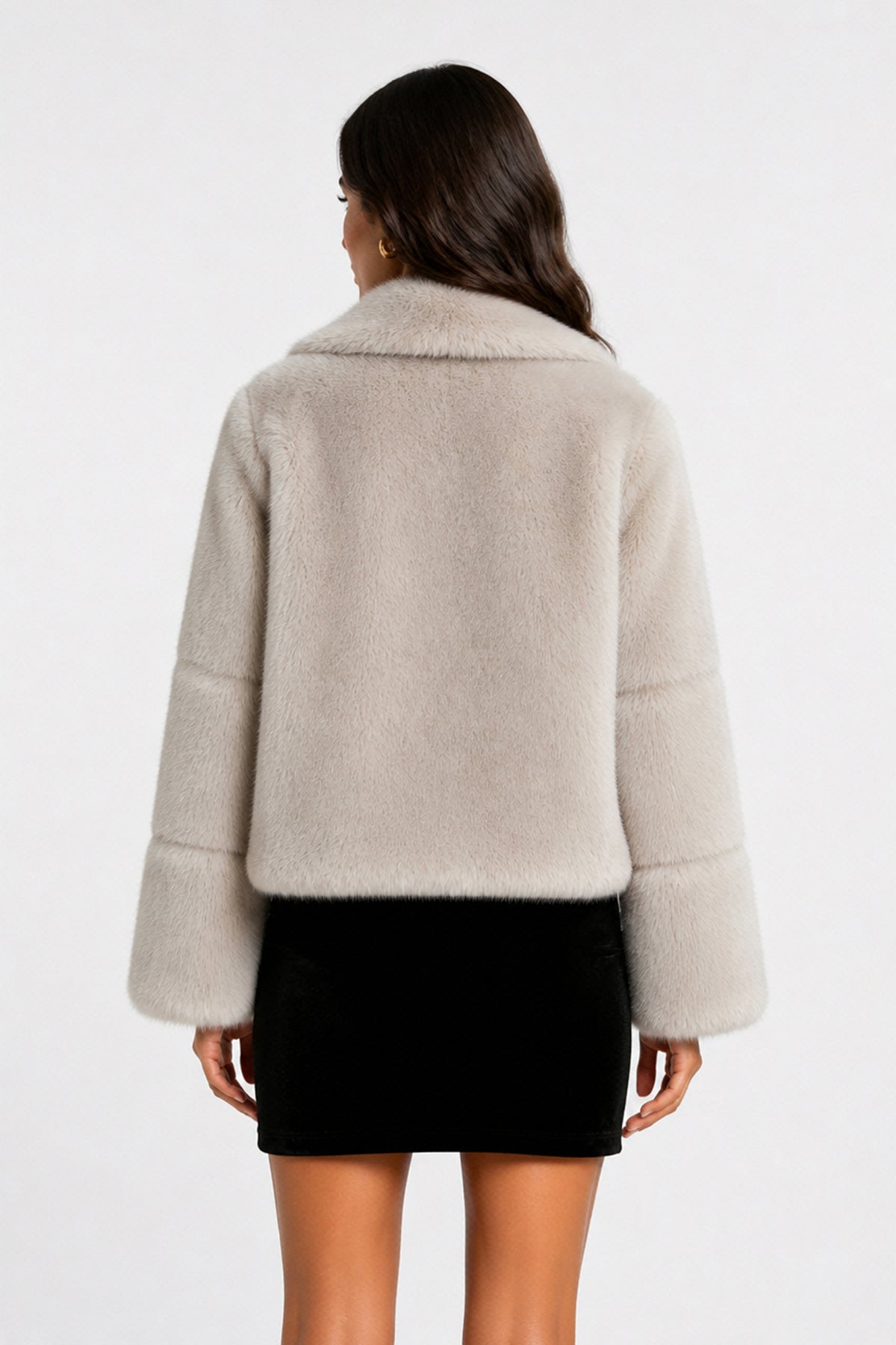 Giacca Corta Donna in Peluche Sintetico, Collo a Revers Ampio, Modello Corto Invernale Elegante-1