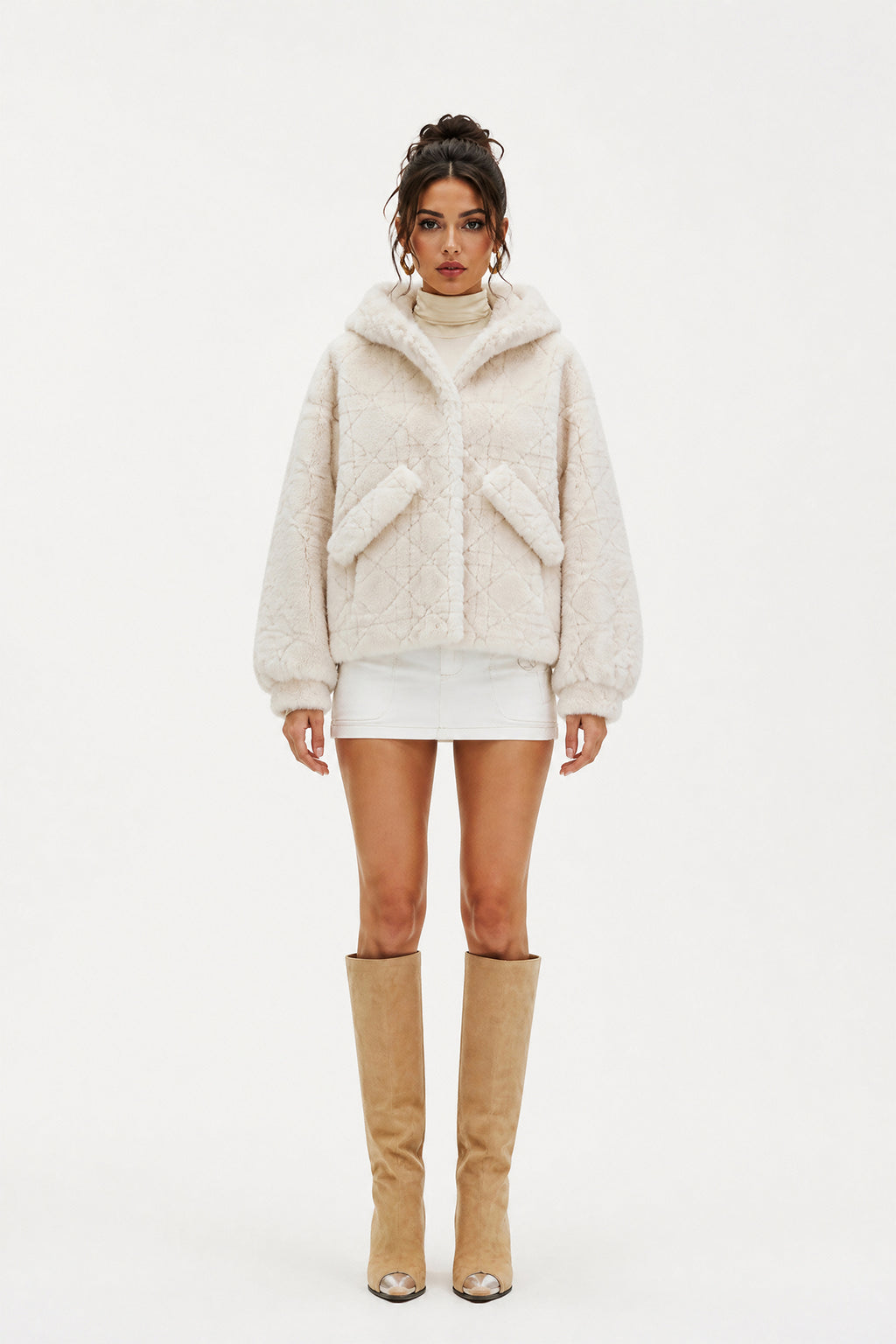 Giacca Corta Invernale Donna in Peluche Sintetico Trapuntato, Cappuccio, Chiusura Nascosta, Giacca Casual Morbida Panna-1