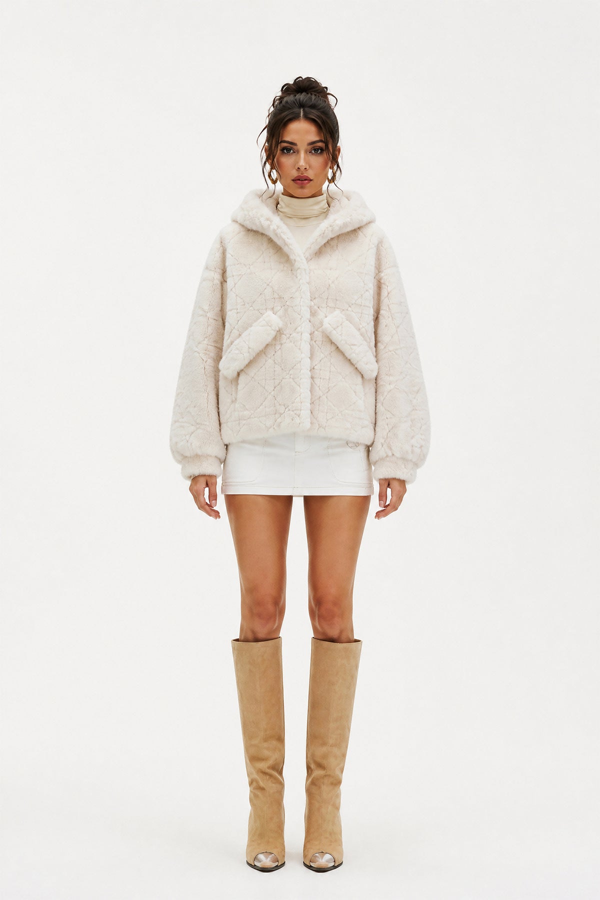 Giacca Corta Invernale Donna in Peluche Sintetico Trapuntato, Cappuccio, Chiusura Nascosta, Giacca Casual Morbida Panna-1