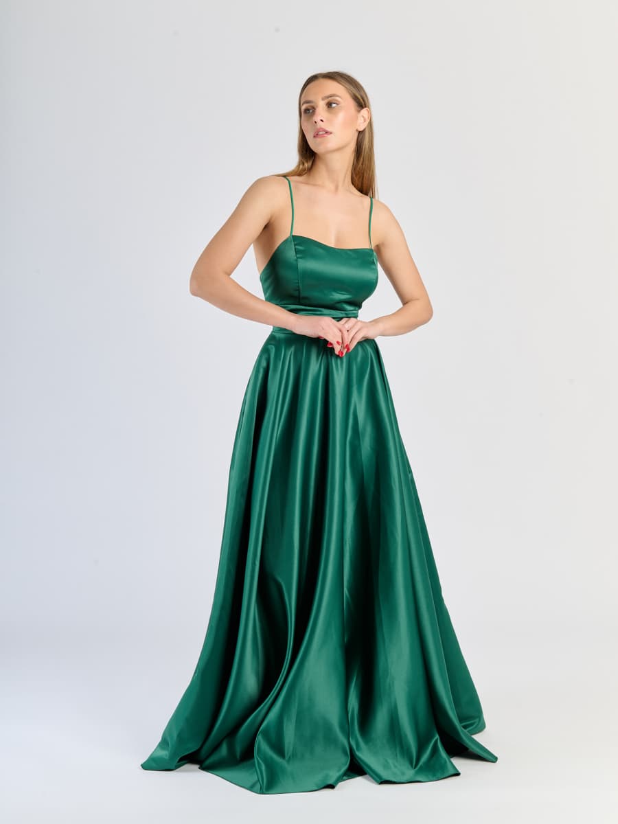 Lungo abito Verde.S a spalline sottili, perfetto per cerimonie