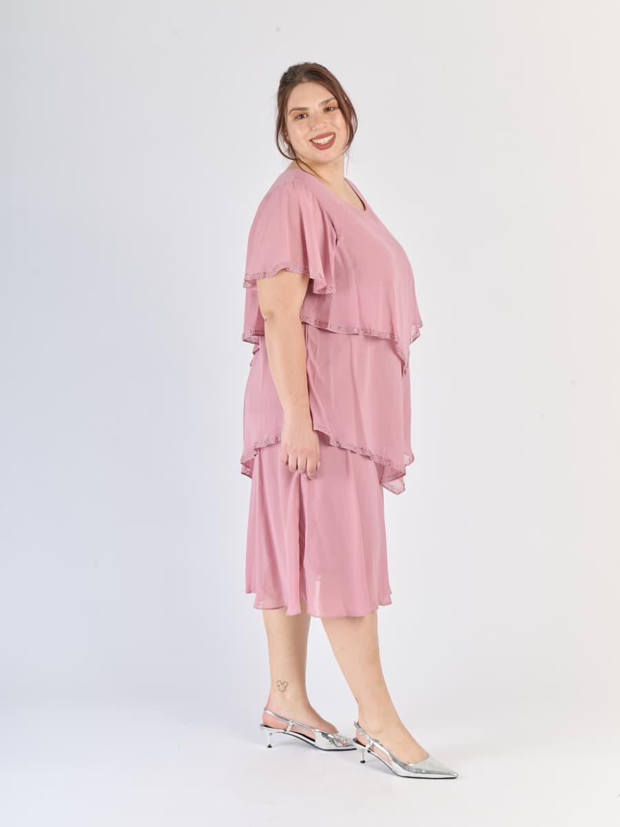 Rosa Antico dress con tre livelli distinti, maniche trasparenti e charme retrò