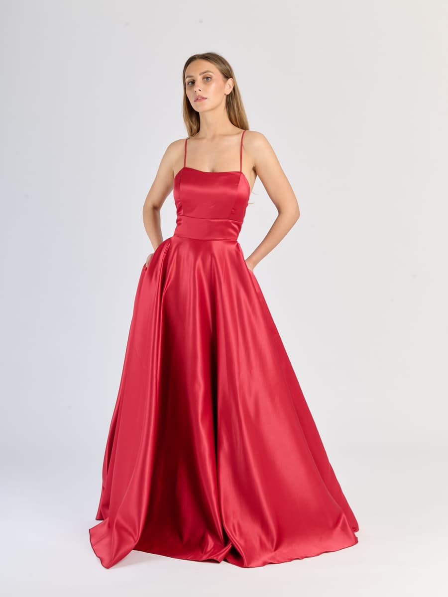 Vestito Bordo elegante con gonna