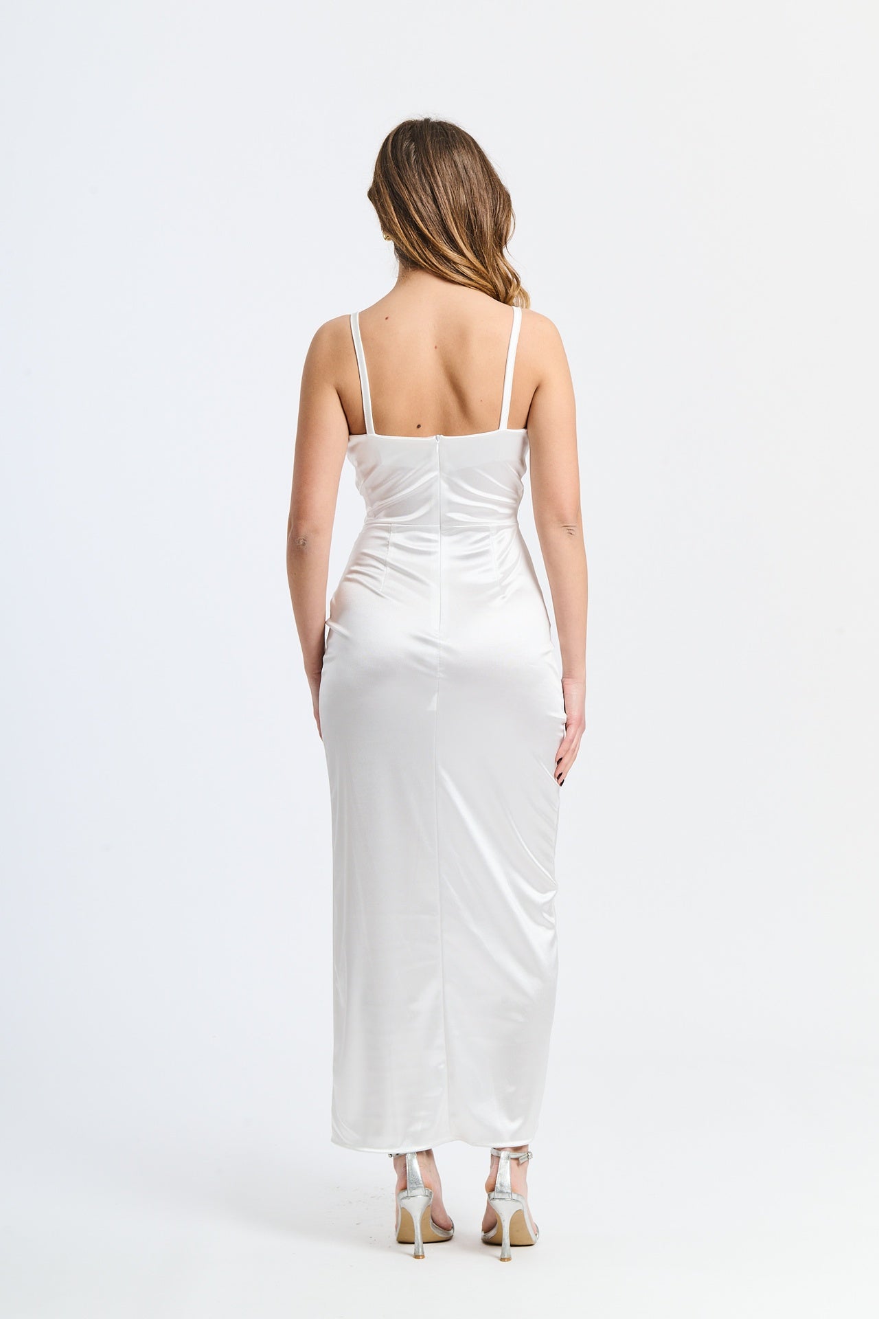 Vestito bianco elegante, decolleté profondo, aperto laterale, per cerimonie