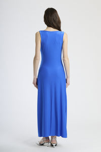 Vestito bluette in tessuto jersey, taglio aderente e senza maniche, adatto a cerimonie e eventi.