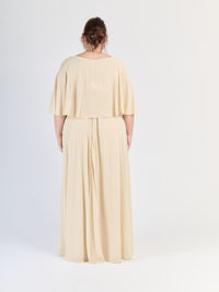 Vestito da cerimonia in crema, stile soffice e accogliente