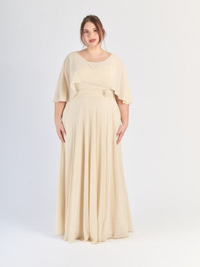 Vestito elegante color crema, taglia plus size, design fluido