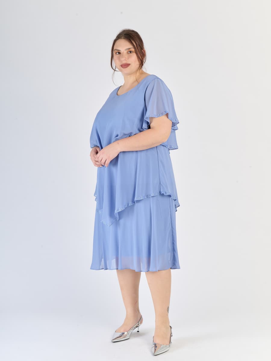 Vestito lavanda da sera, silhouette avvolgente con strati e maniche svettanti