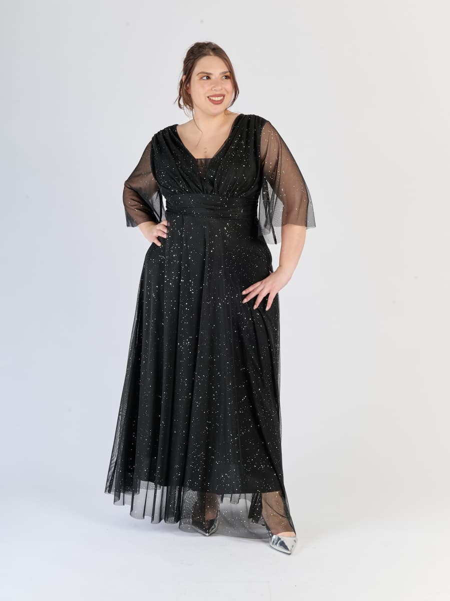 Vestito nero elegante, in tulle, con maniche chiffon e vita snodata, un must - have nero.