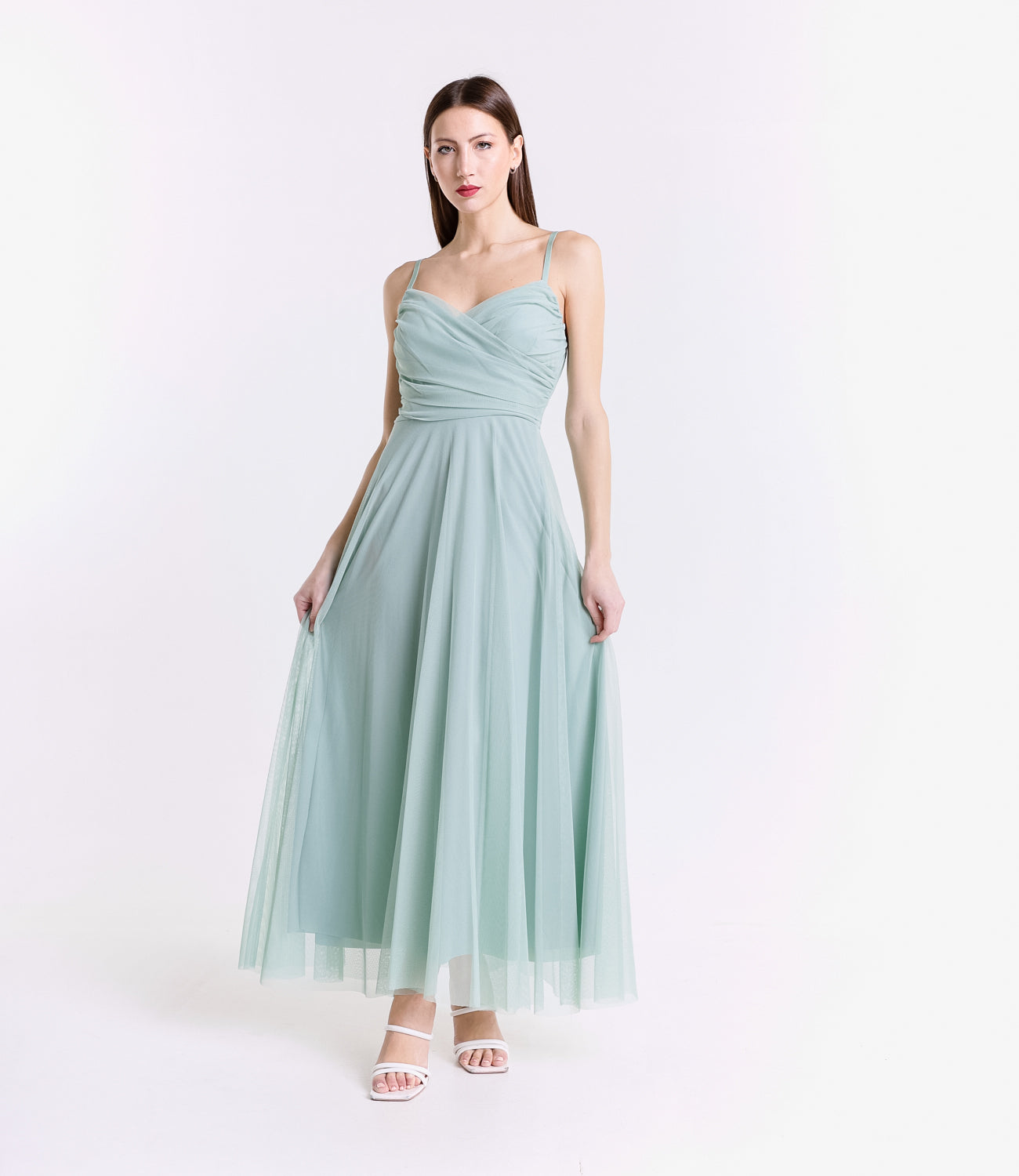 Vestito salvia in tulle, spalline sottili, colore elegante