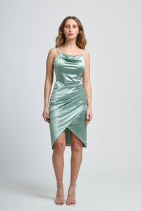 Vestito salvia lucido, scollo cowl neck, apertura laterale, per occasioni estive