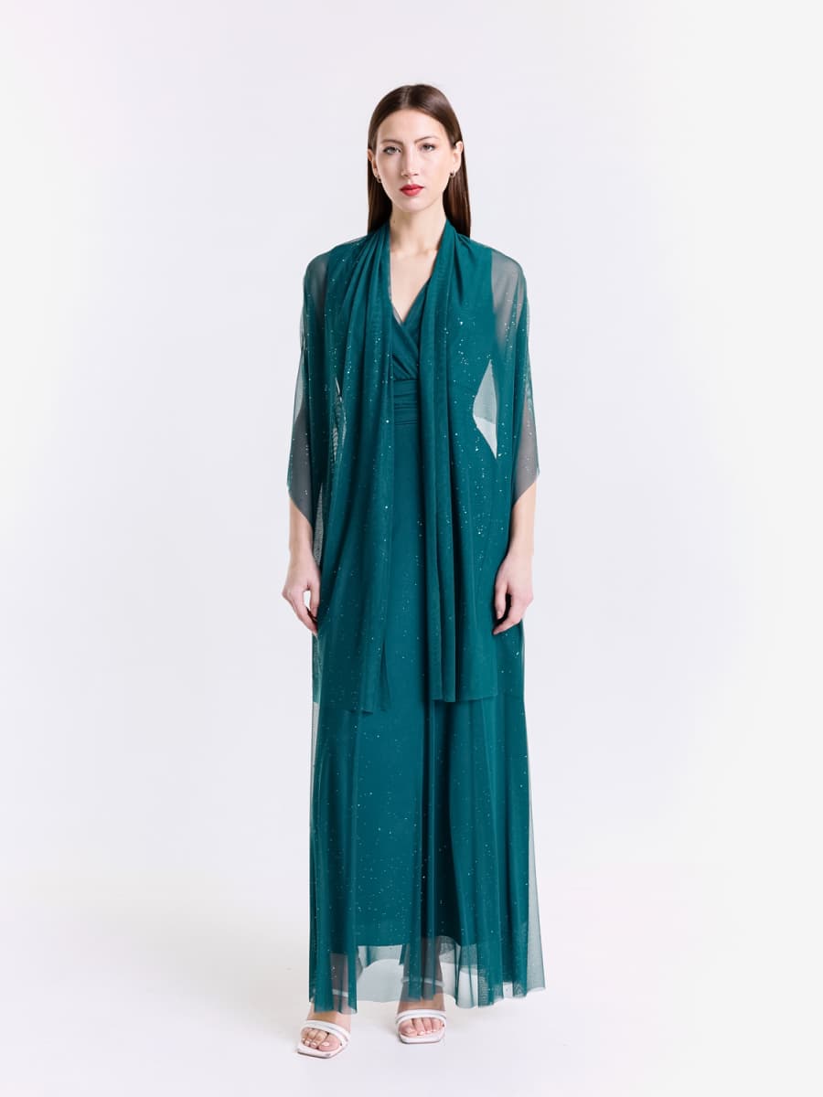 Ensemble ottanio: gown fluido e cardigan tulle, stile rassicurante e luminoso