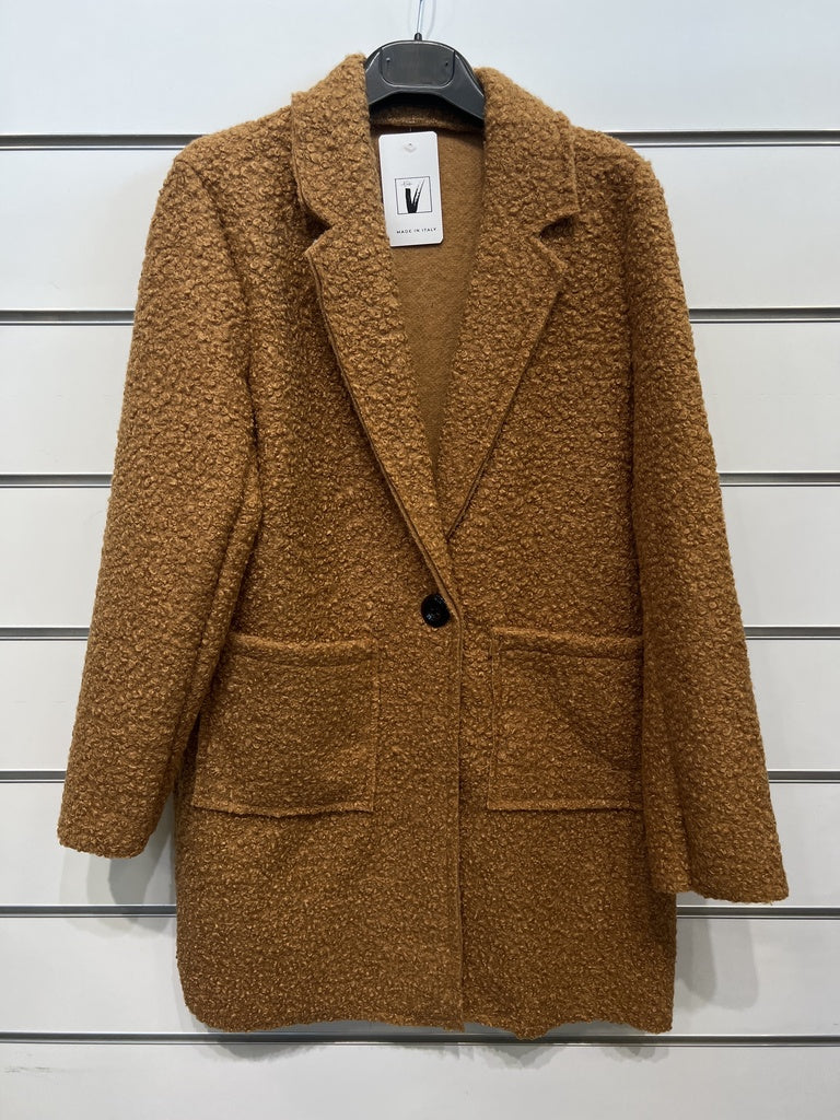 Cappotto Giacca Nolina – Taglio dritto e tasche frontali