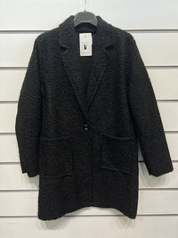 Cappotto Giacca Nolina – Taglio dritto e tasche frontali