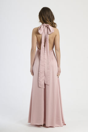 Vestito elegante in rosa antico, modello senza spalline e colletto a imbuto