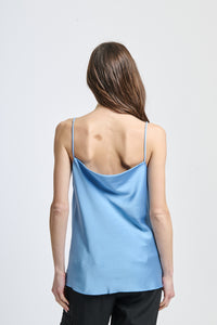 Canotta azzurra minimalista concollo a caschetto