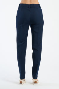 Pantaloni navy da donna, classici e versatili per ogni guardaroba.