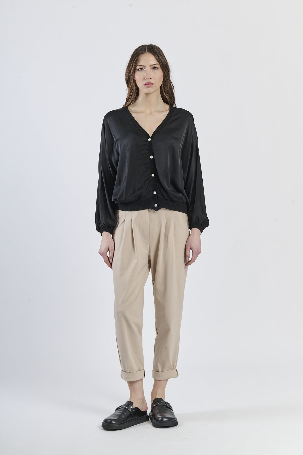 Cardigan nero classico concollo a V