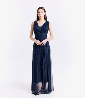 Abito navy da cerimonia, design fluido e classico
