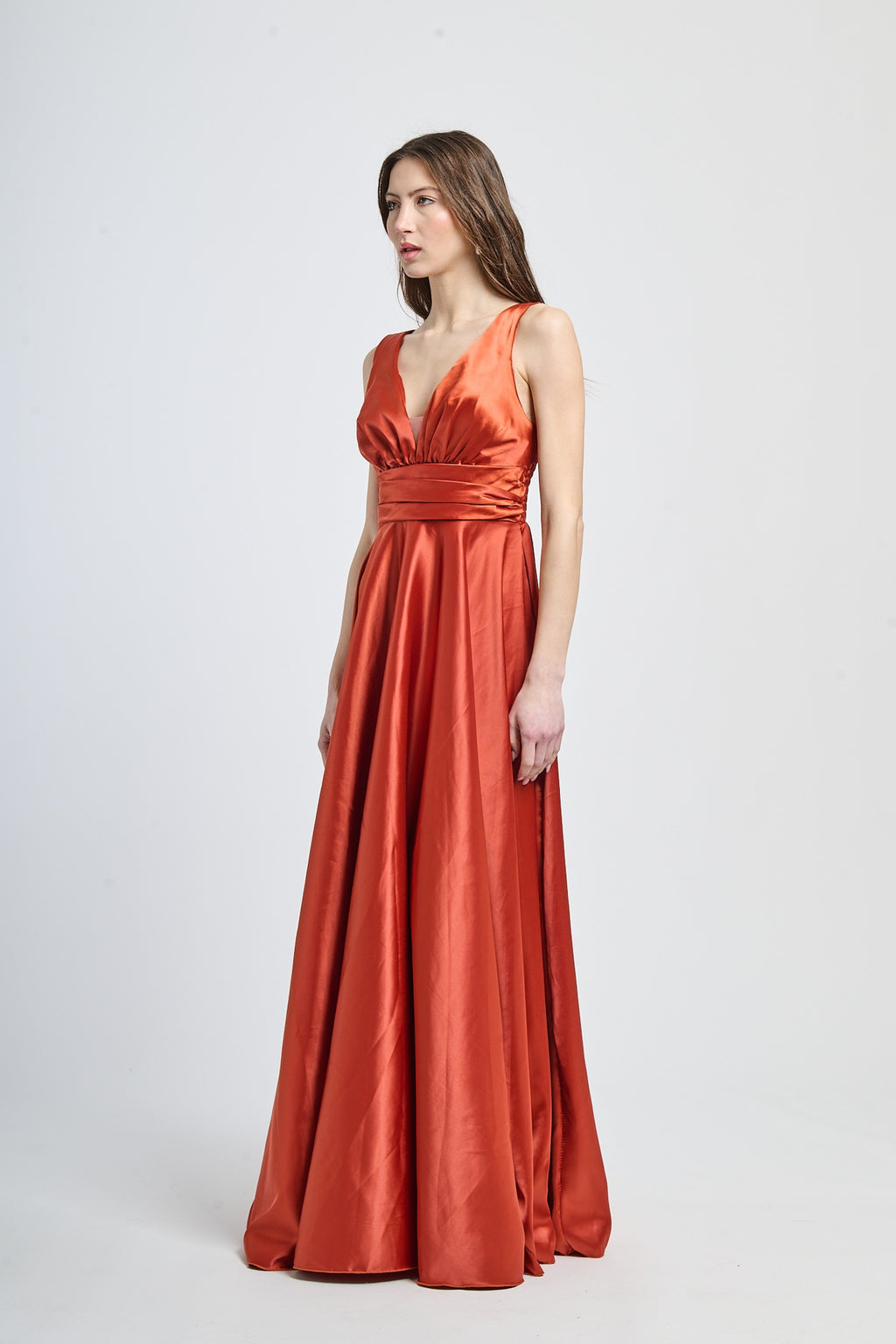 Abito da cerimonia marmalade in raso, design audace con scollo a V e vita stretta