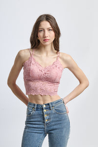 Top in pizzo rosa antico con bretelle sottili e taglio cropped intenso